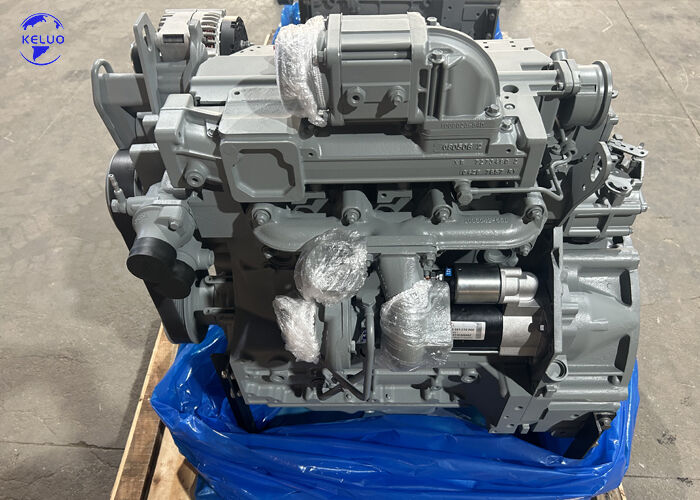 محرك BF4M2012C / BF4M2012 الجديد بالكامل 98كيلوواط، 2100 دورة في الدقيقة لأدوات الطريق الاهتزازية.